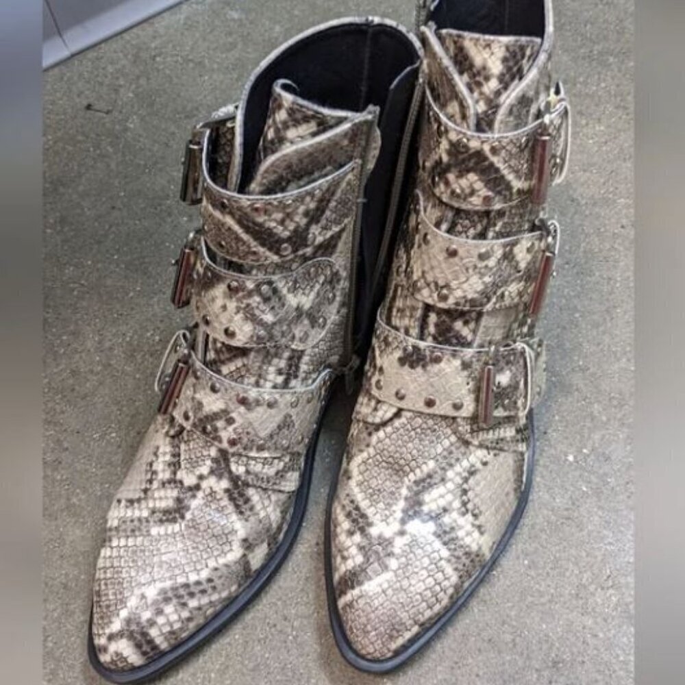 Steven by Steve Madden New York Harmon Triple Buckle Boot Size 6 New